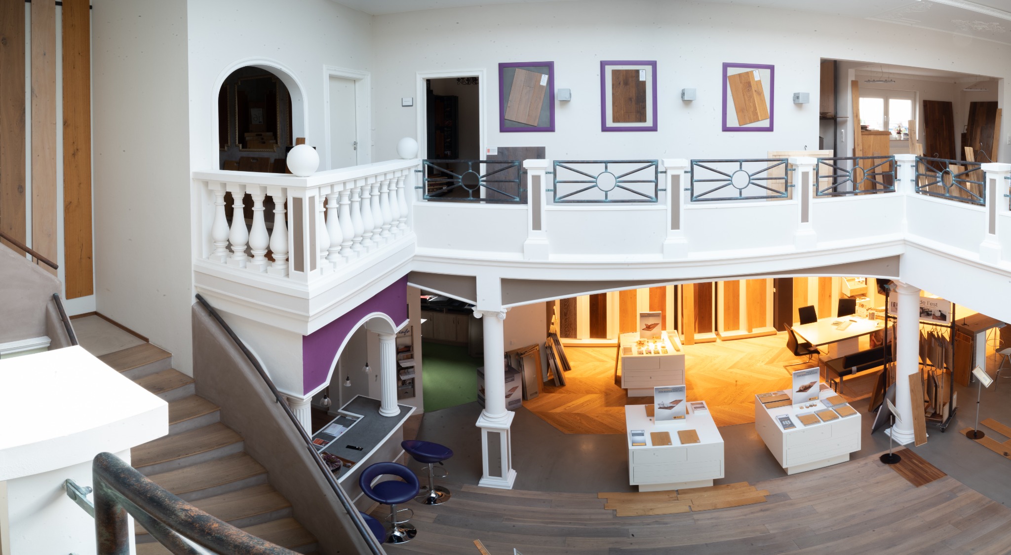 Großzügiger ZWEIK Showroom mit Bodenmustern in Hockenheim
